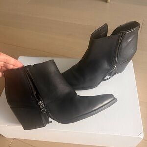 Sam Edelman Black Leather Ankle Boots w/Dual Zipper (Size 8)